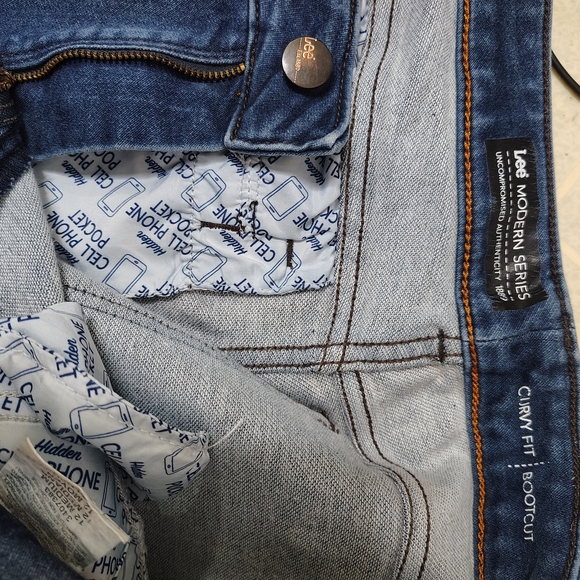 Lee Women's Blue Straight Leg Jeans - Picture 4 of 5